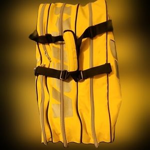 Volkl 9 racket tennis bag with 7 sleeves and 4 tackets